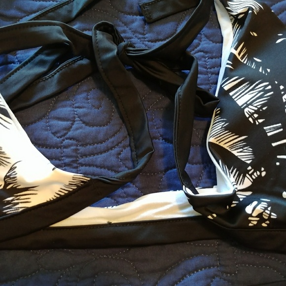 Bikini - Picture 5 of 6